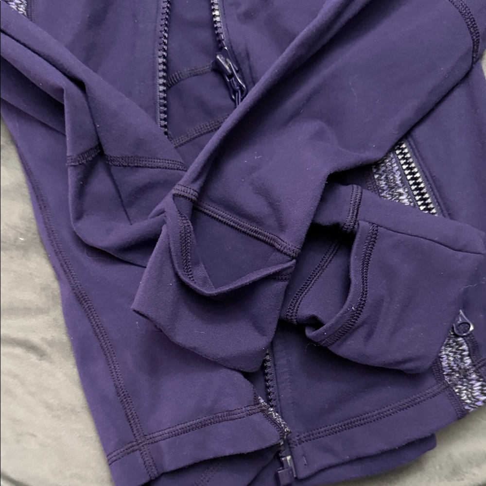 Women's Elegant Purple Lululemon jacket - Picture 3 of 5